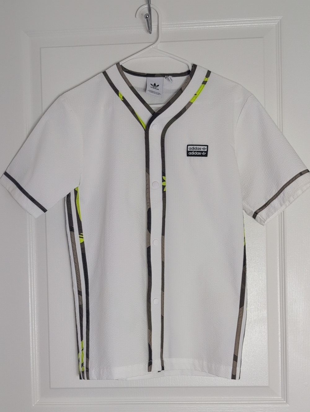 adidas Originals R.Y.V. Camo Baseball Button Shirt (Style GK5911)